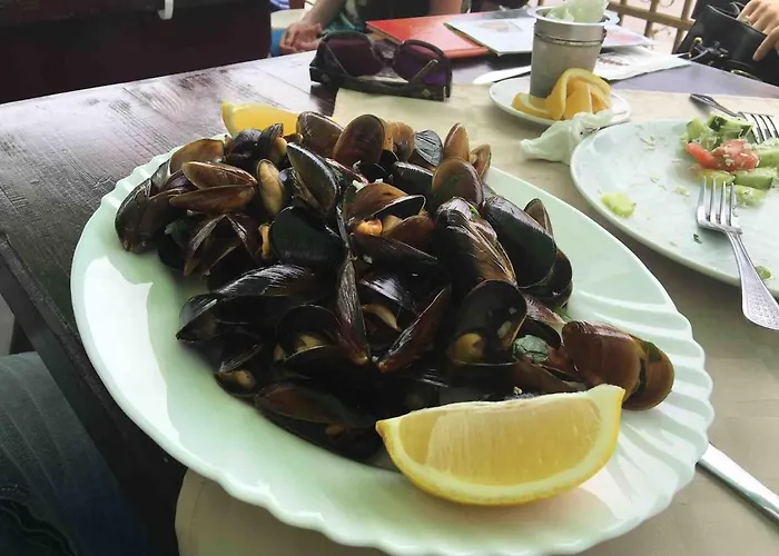 3 Bedroom With Sea View Apartament