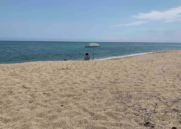 3 Bedroom With Sea View דירה