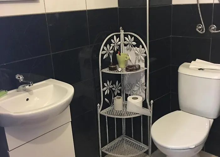 3 Bedroom With Sea View דירה ביאלה