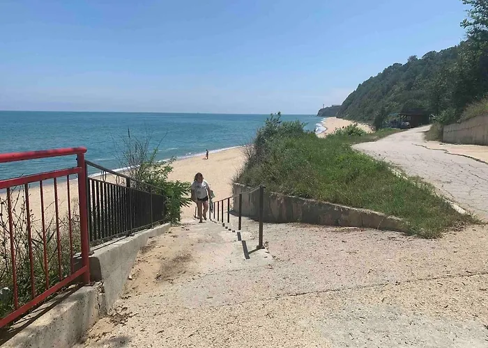 3 Bedroom With Sea View *